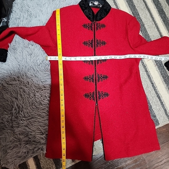 St. John Collection Vintage Renaissance Style Blazer. Size 10 - Picture 4 of 12